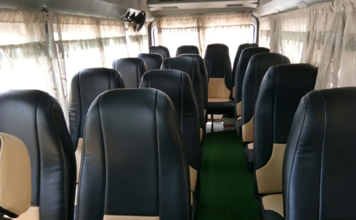 17 Seater Tempo Traveller